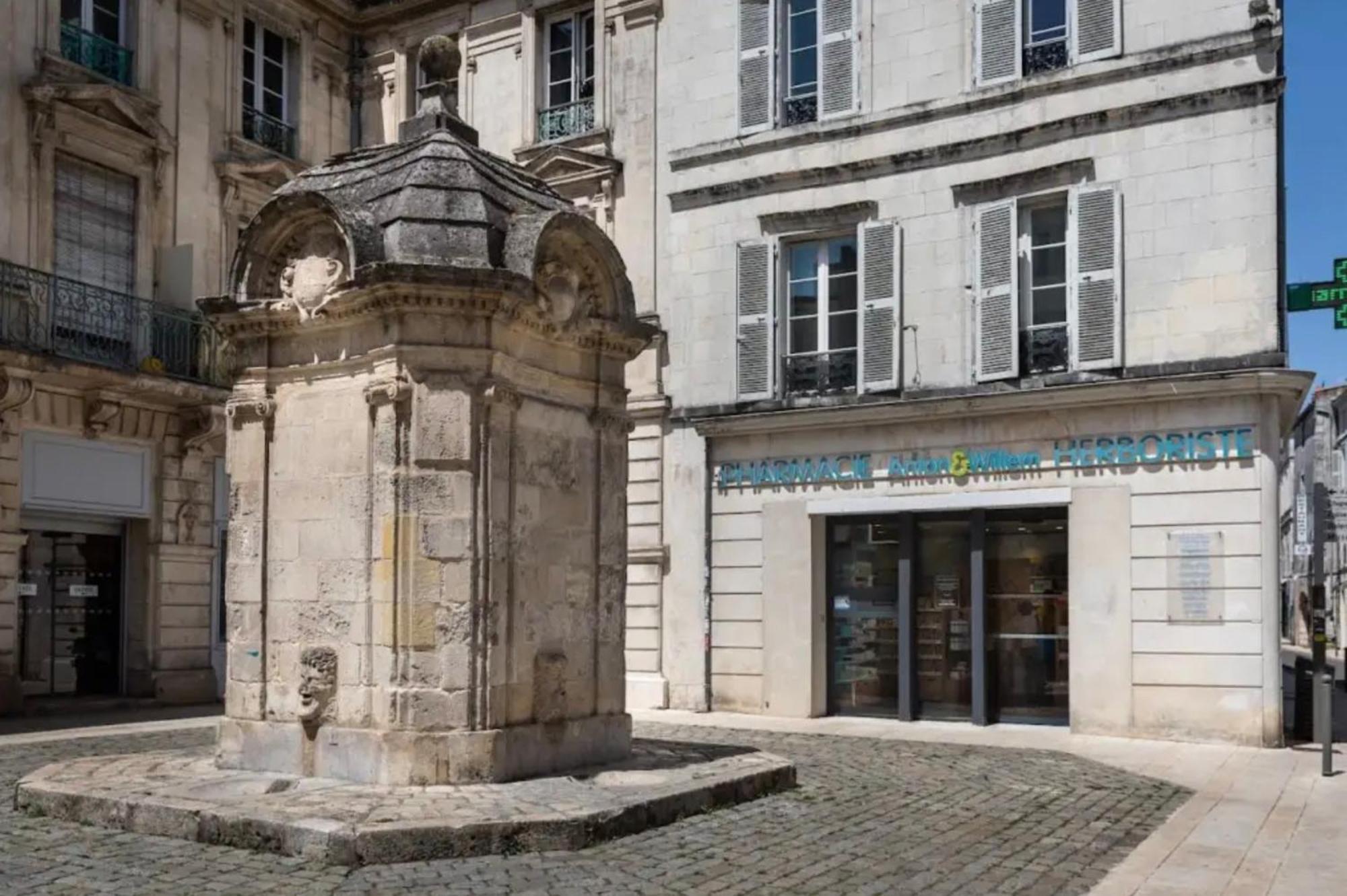 Les Apparts De Charly Duplex Cosy Au Marche Hyper Centre La Rochelle Tout A Pied Eksteriør billede